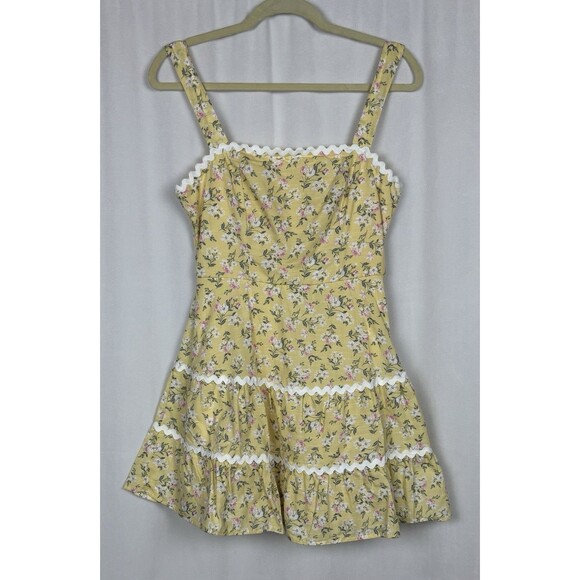 Trixxi Women’s Size Medium Yellow Floral Tiered Ric Rac Trim Mini Dress - Picture 2 of 7